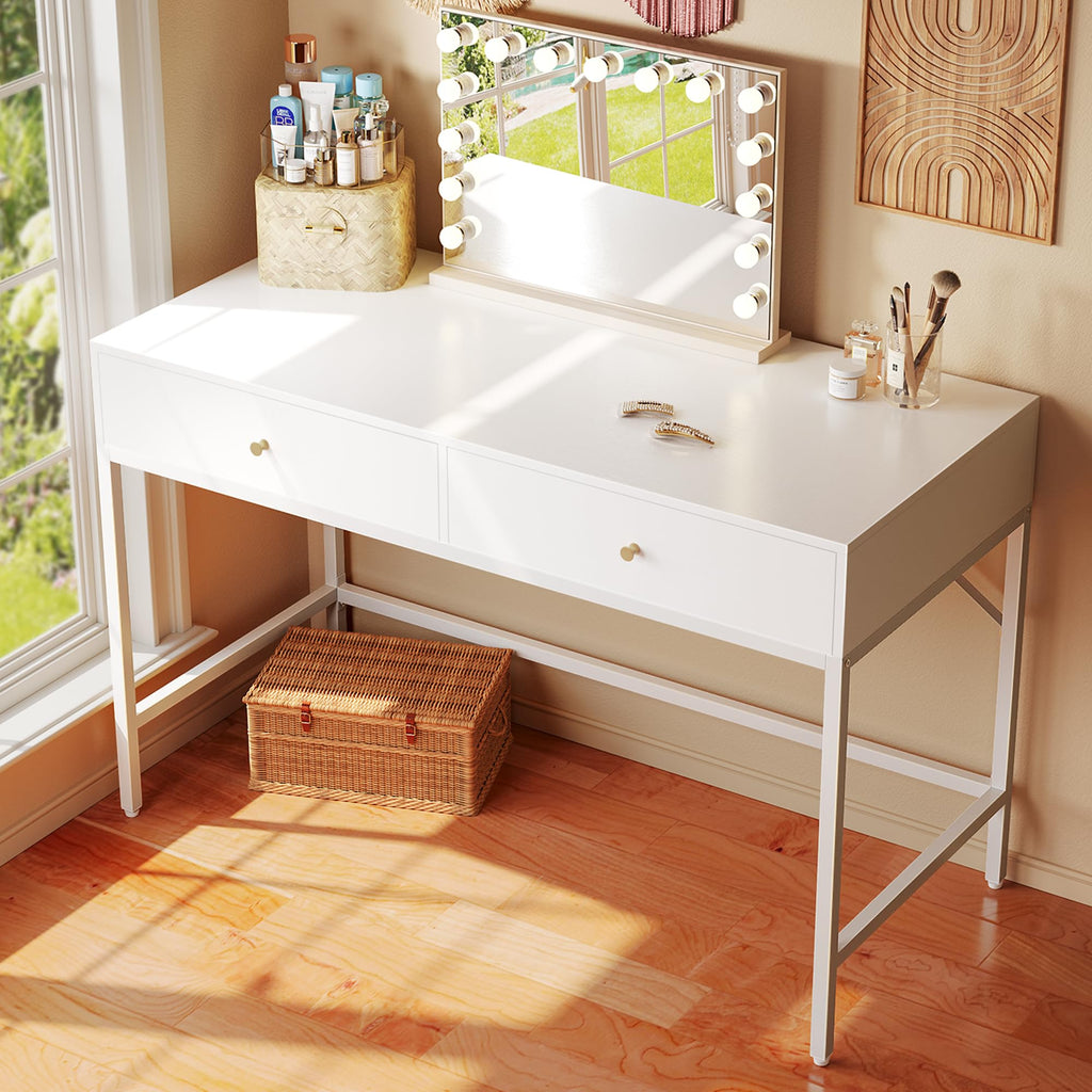 White Vanity Desk with Drawers U662877